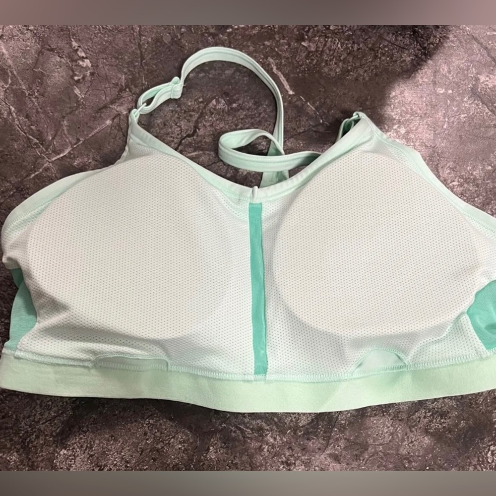 Women’s Nike Indy Sports Bra - Picture 6 of 8